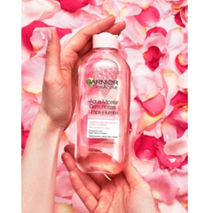 Agua Micelar con Agua de Rosas de Garnier 400mL